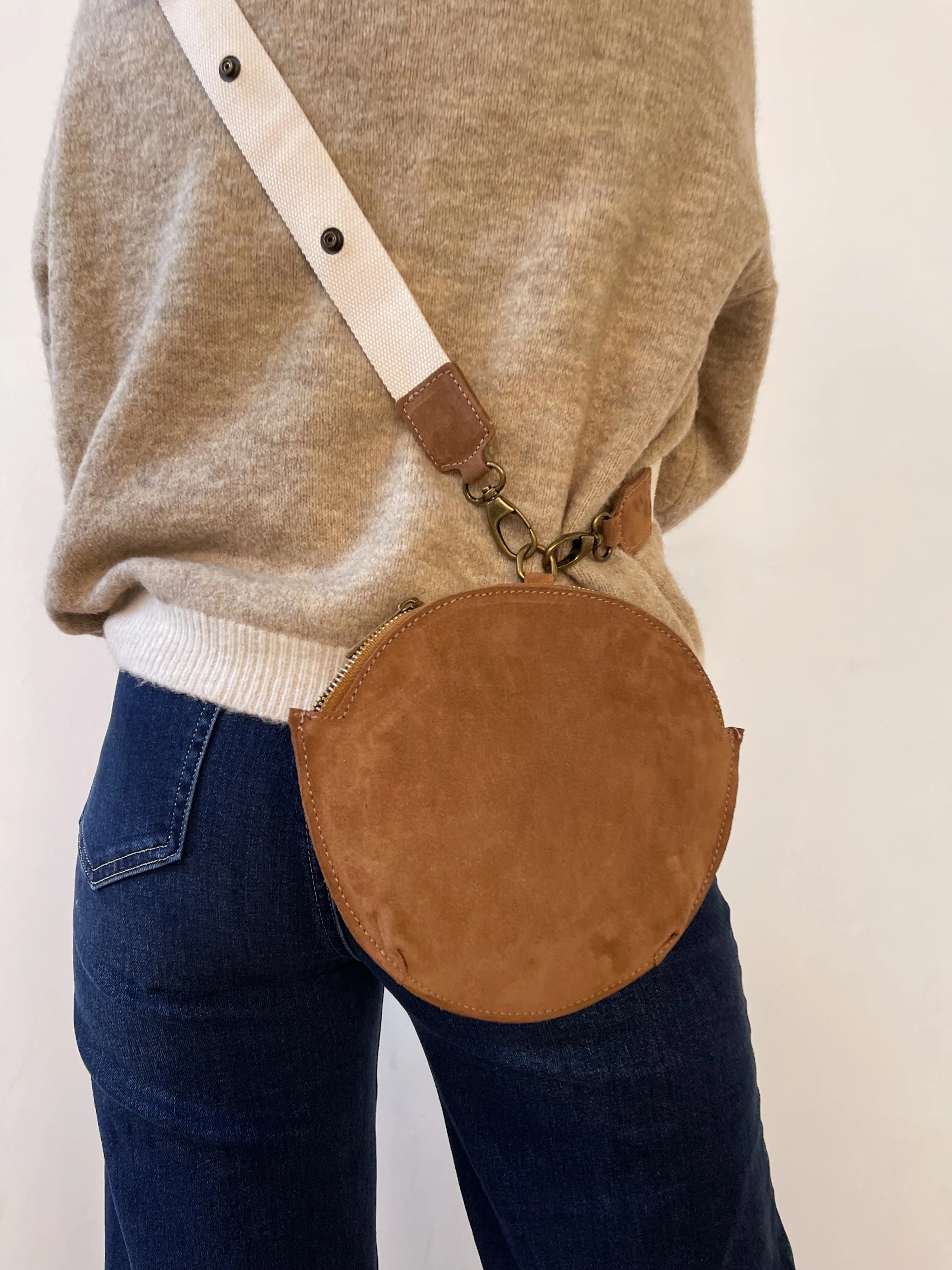 Bandolera Macarena Ante Beige - Image 5