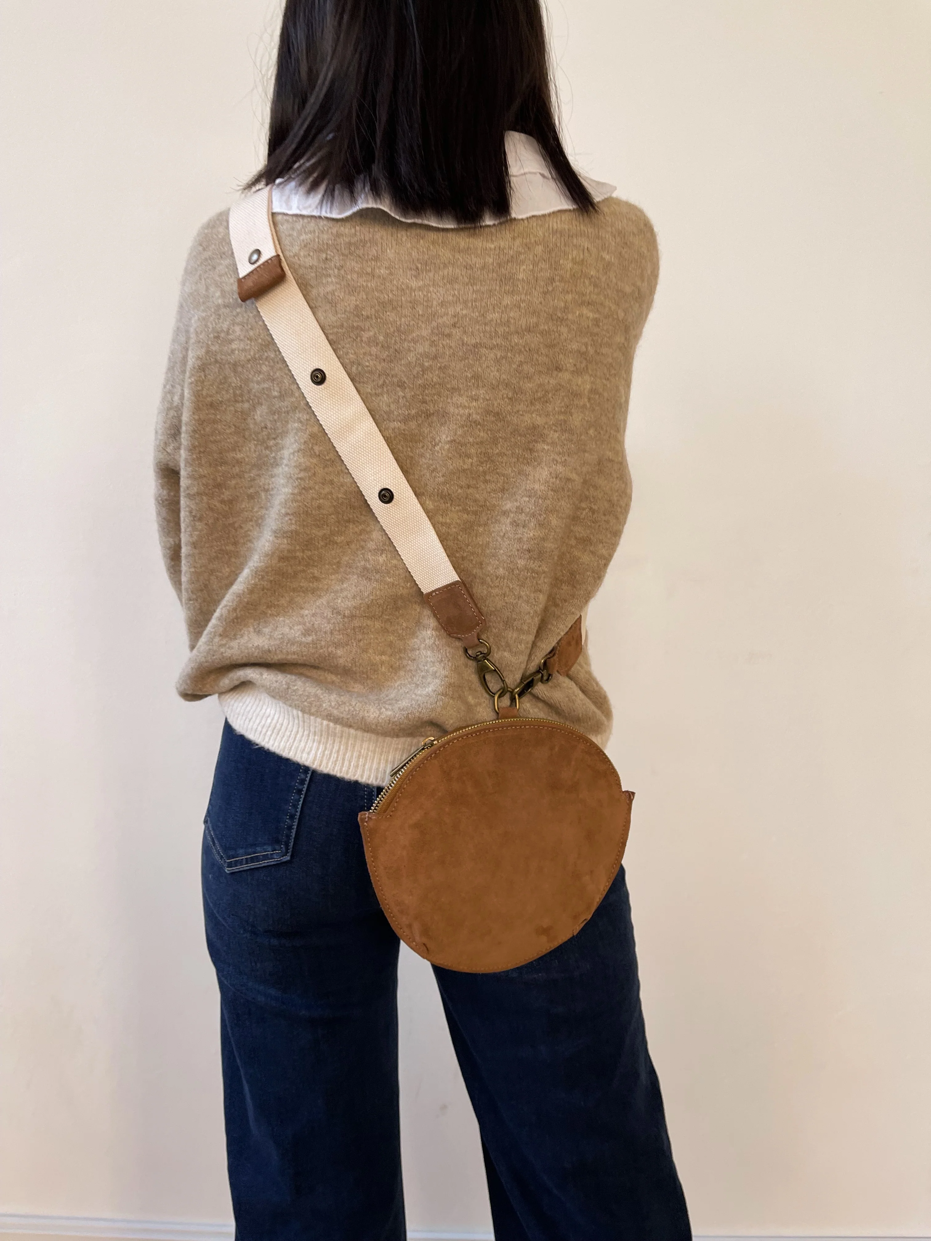 Bandolera Macarena Ante Beige - Image 6