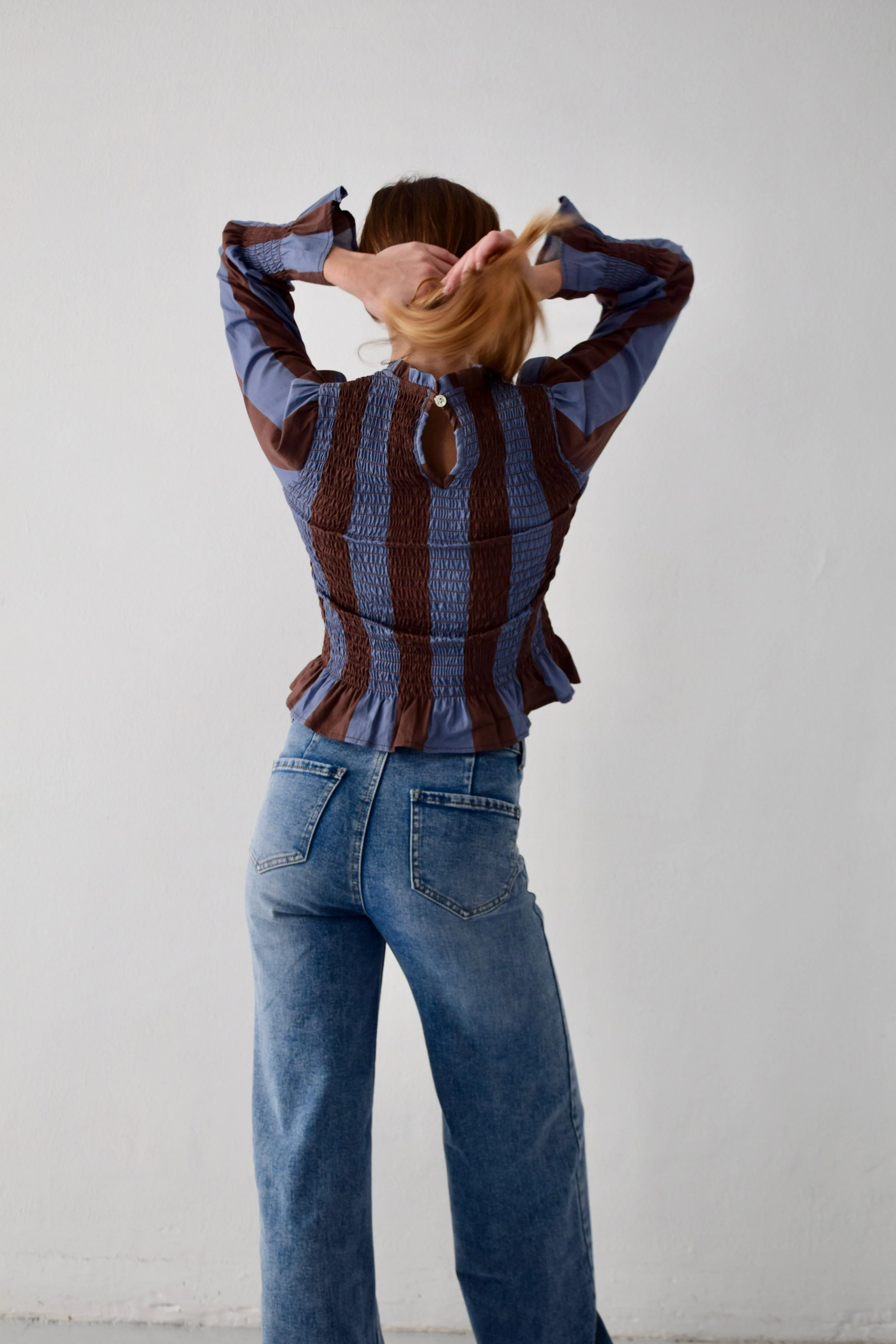 Blusa Chía Rayas Marrón y Azul Marino - Image 8