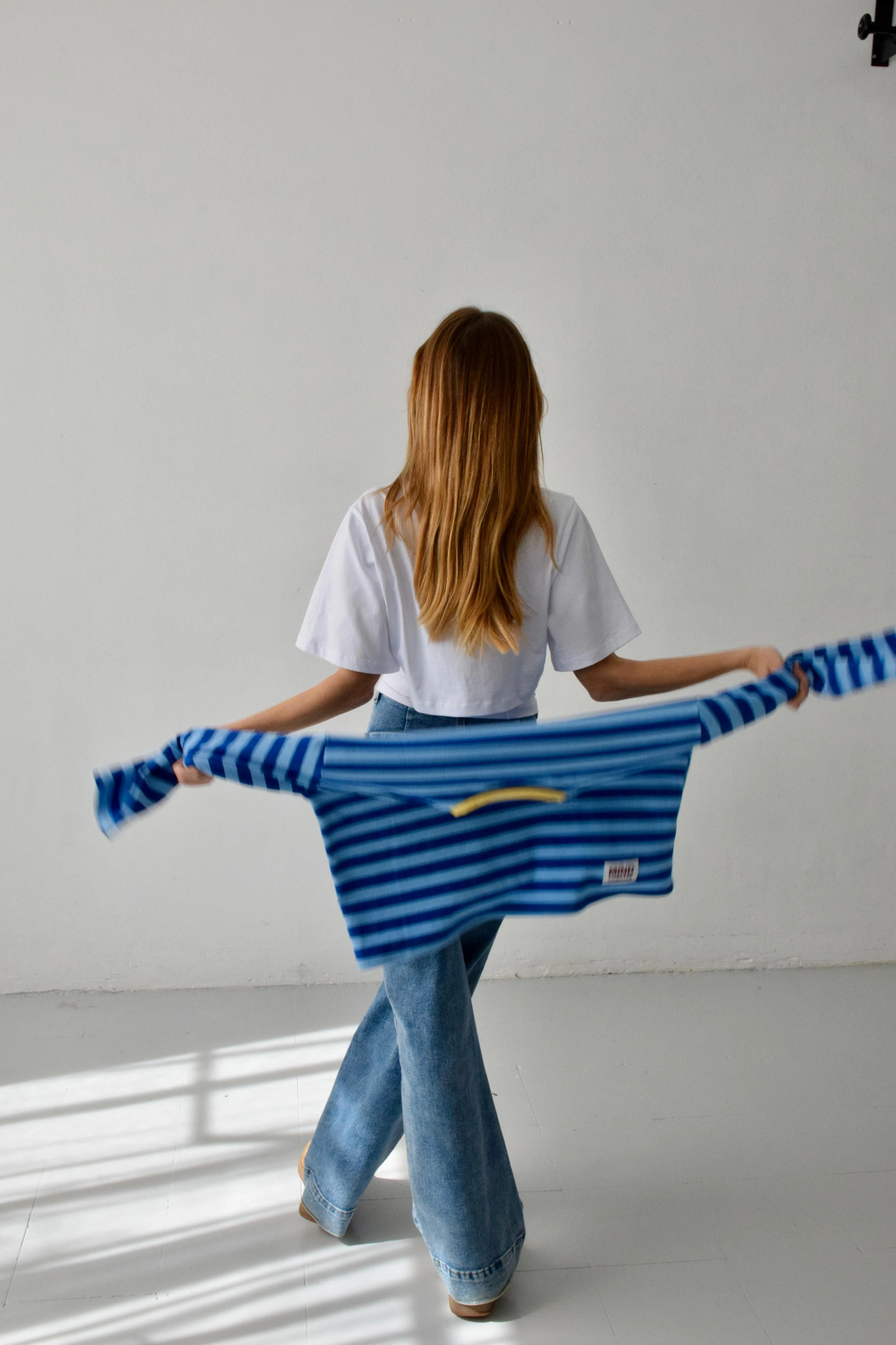 Camiseta Núria Azul y Amarillo - Image 8