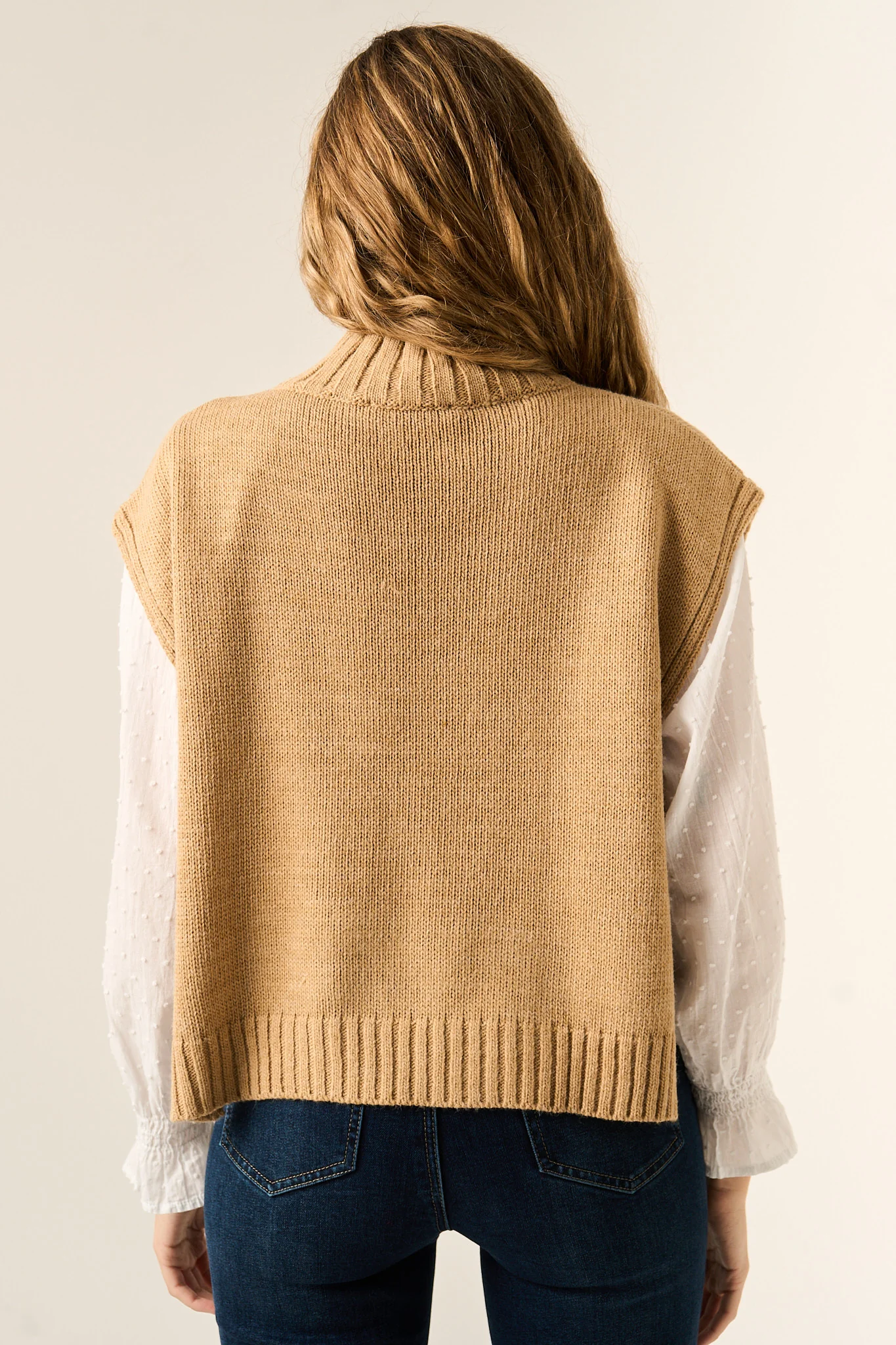 Chaleco Julieta Beige - Image 9