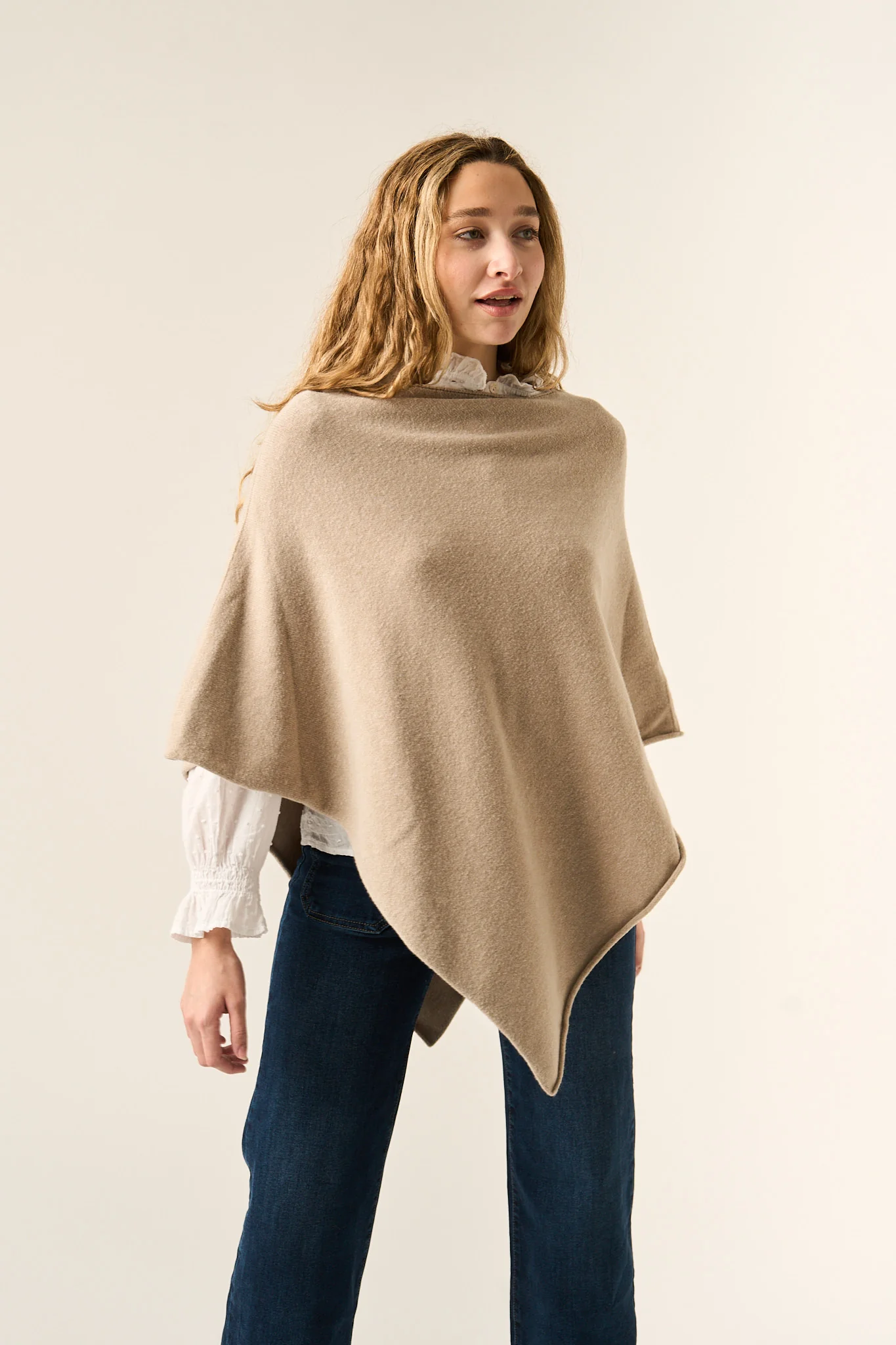 Poncho Lena Beige - Image 5