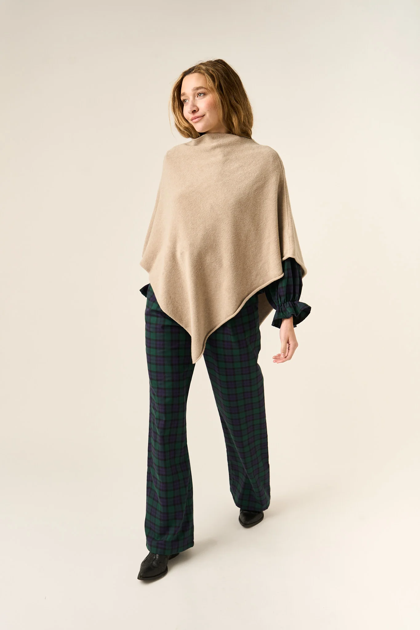 Poncho Lena Beige - Image 6